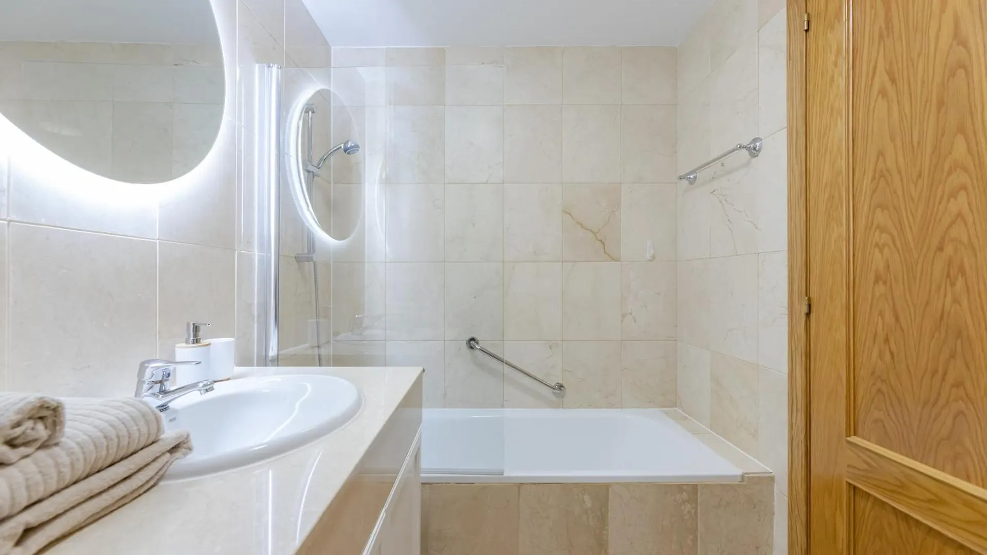 Ground Floor Met Jacuzzi Apartment Estepona