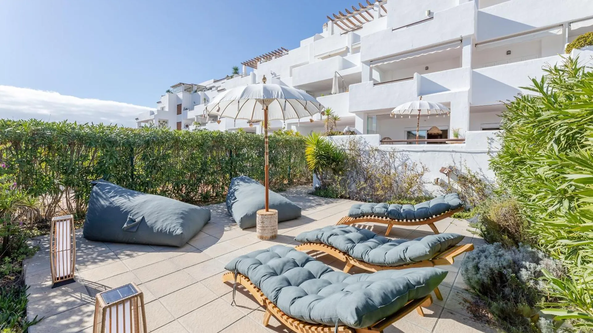 Ground Floor Met Jacuzzi Apartment Estepona Spain