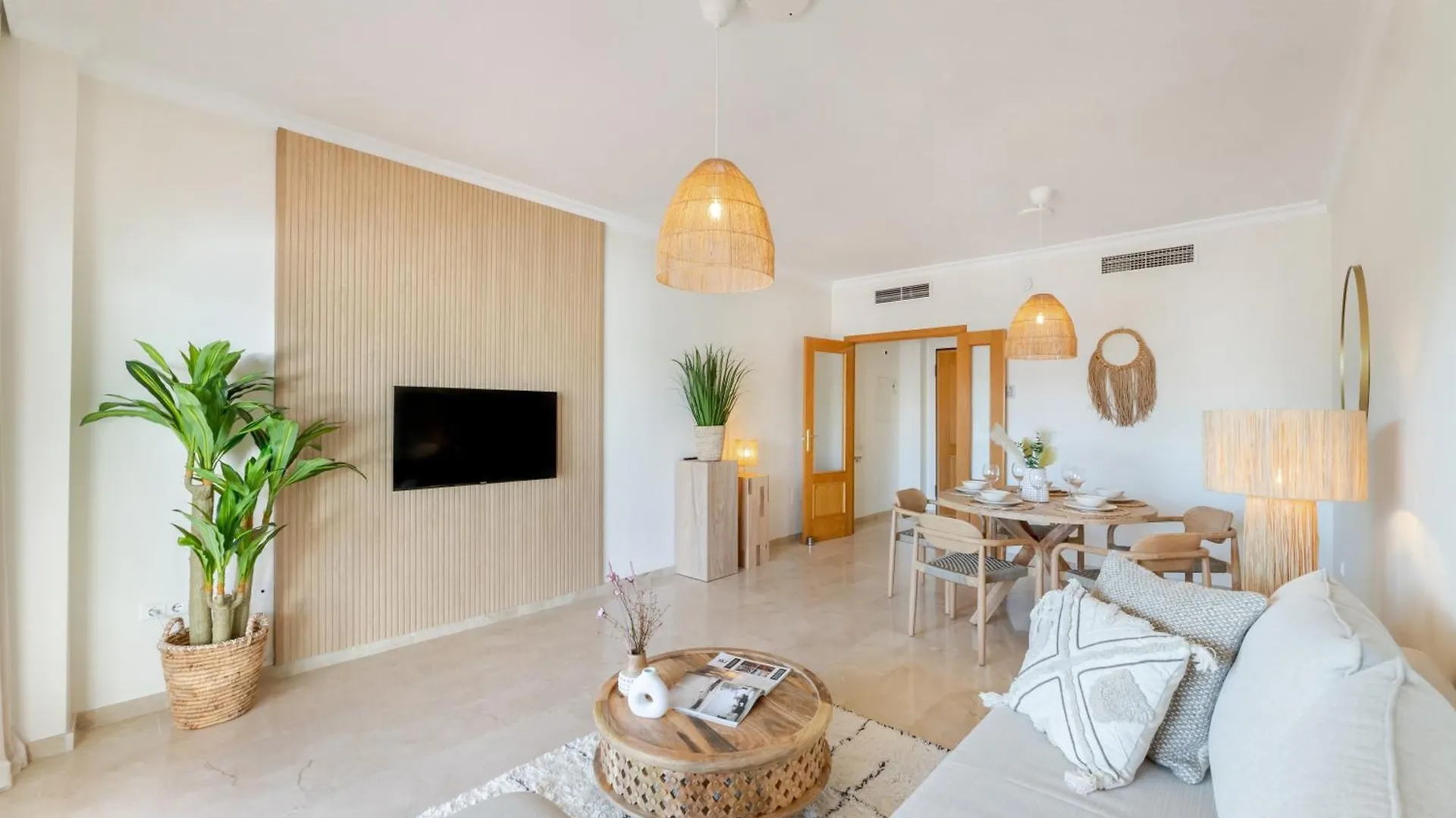 Ground Floor Met Jacuzzi Apartment Estepona Spain