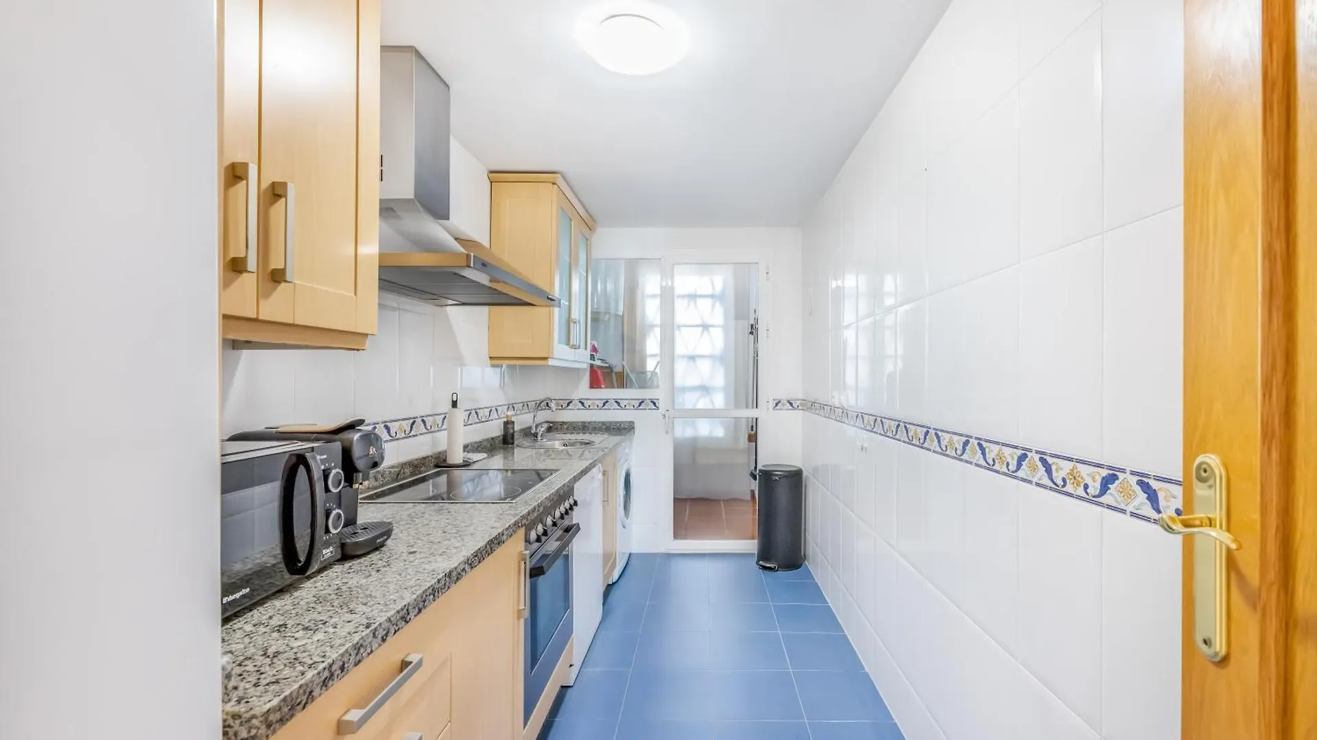 Ground Floor Met Jacuzzi Apartment Estepona 0*,  Spain